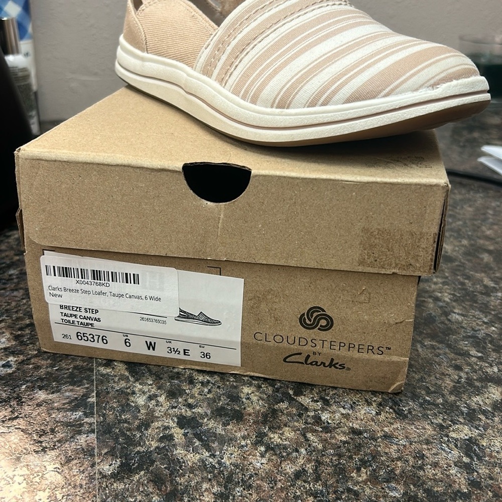 Clarks Tan Loafers Comfortable Slip-On Shoes